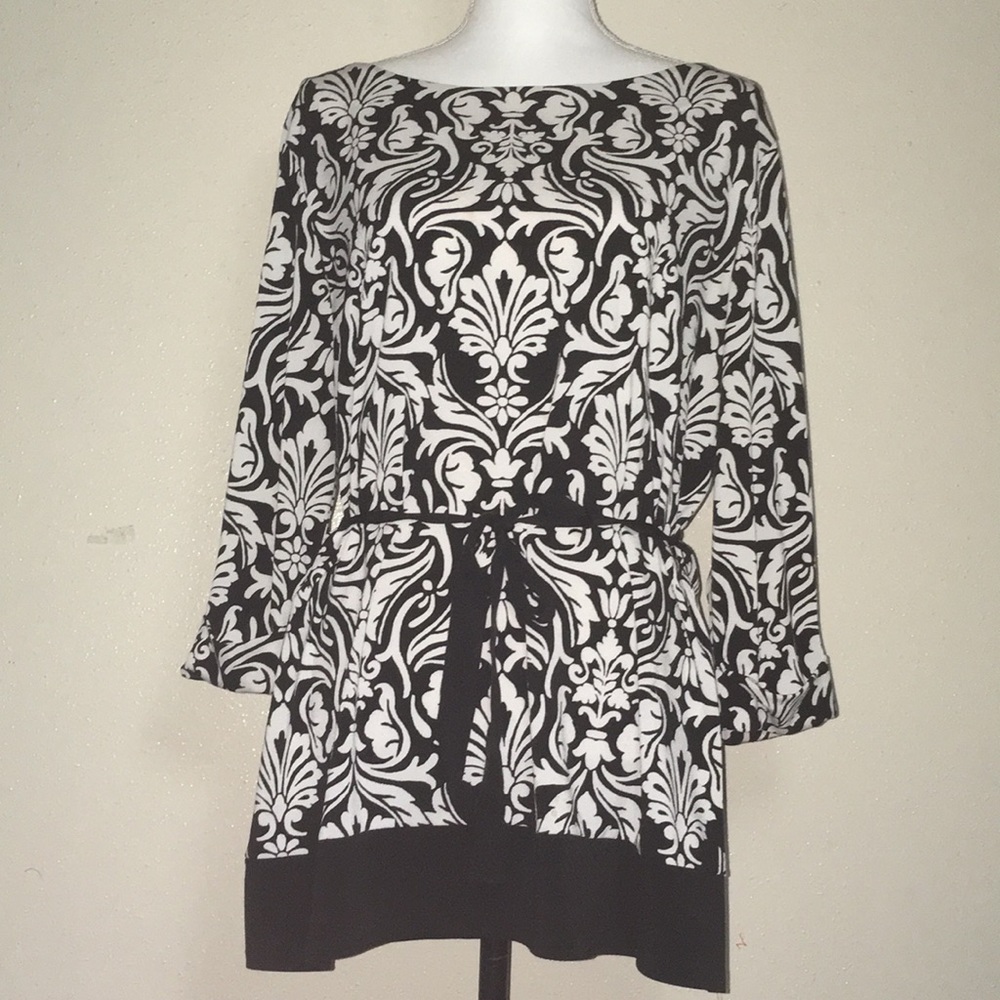 Women’s Charter Club Black and White Printed top